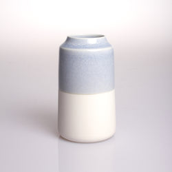 Lille unika "Kontrast" vase (hvid/lyseblå)
