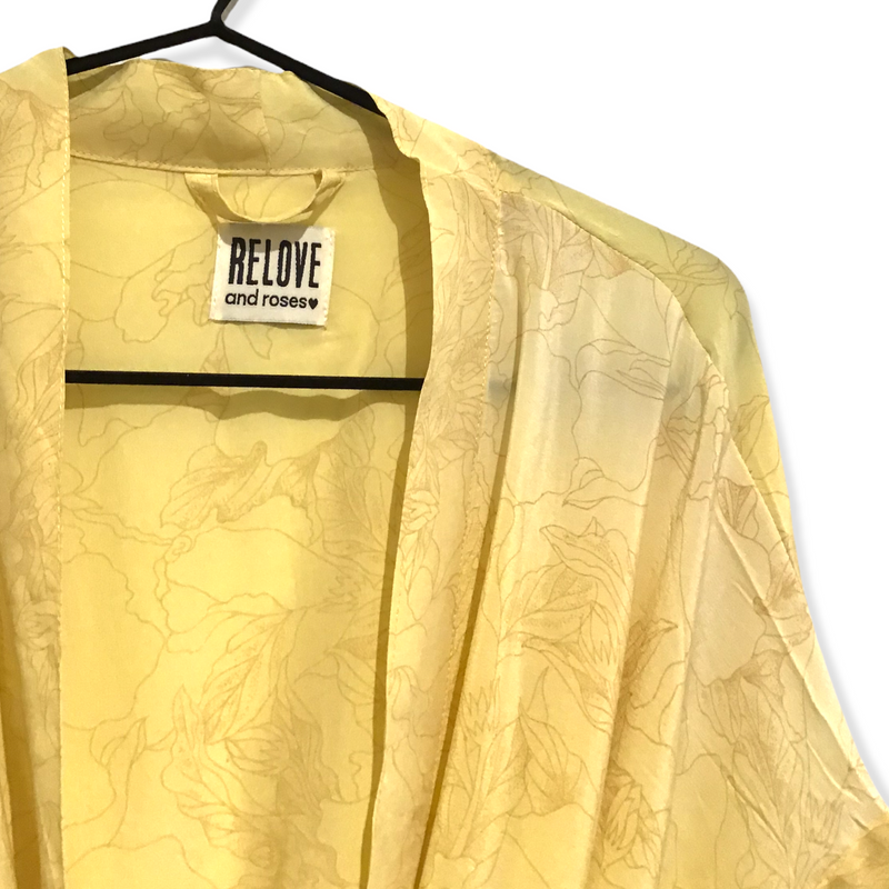 Kort unika silke-kimono (lys gul)